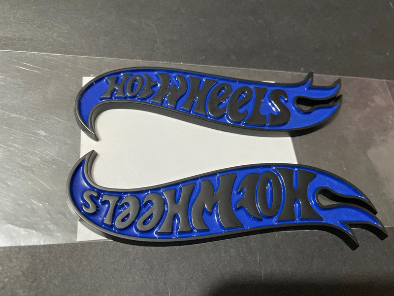 NEW Hot Wheels LH & RH Fender Emblems Badge Matte Black & Blue -1pair