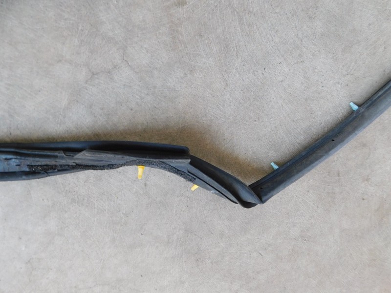 Nissan Sentra 2015-2017 Rear Left Weatherstrip OEM 82831-3SG1A gallery