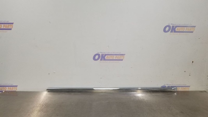 14 CADILLAC ESCALADE DOOR MOULDING FRONT RIGHT PASSENGER CHROME