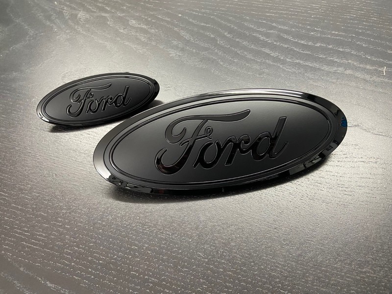 Ford Explorer Gloss & Flat black Emblem set 2024-2025 gallery