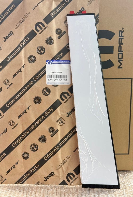 OEM MOPAR 2011-2021 GRAND CHEROKEE RIGHT REAR DOOR B PILLAR WINDOW TRIM APPLIQUE gallery