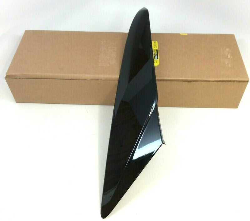 17-20 Cadillac XT5 rear upper passenger side black D Pillar Molding new OEM