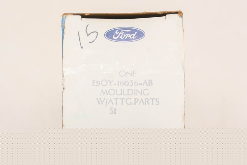 New OEM Ford E9OY-16036-AB Right Front Fender Molding Panel NOS gallery