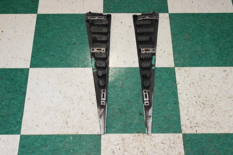 07-13 Avalanche Silver Pair LH RH Bed Water Vent Trim Panels OEM Factory OE WTY gallery