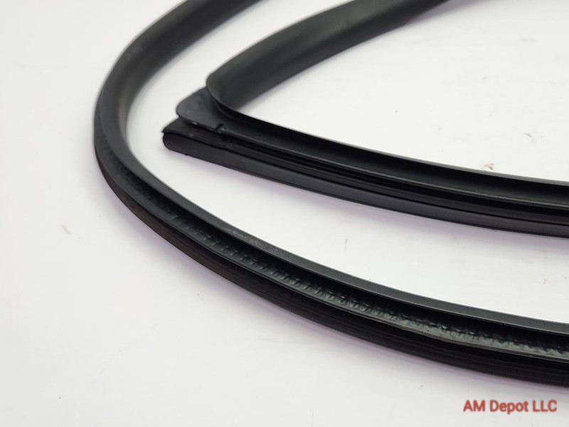 2009 Mini Cooper S R56 Front Right Passenger Door Seal Gasket Weatherstrip gallery