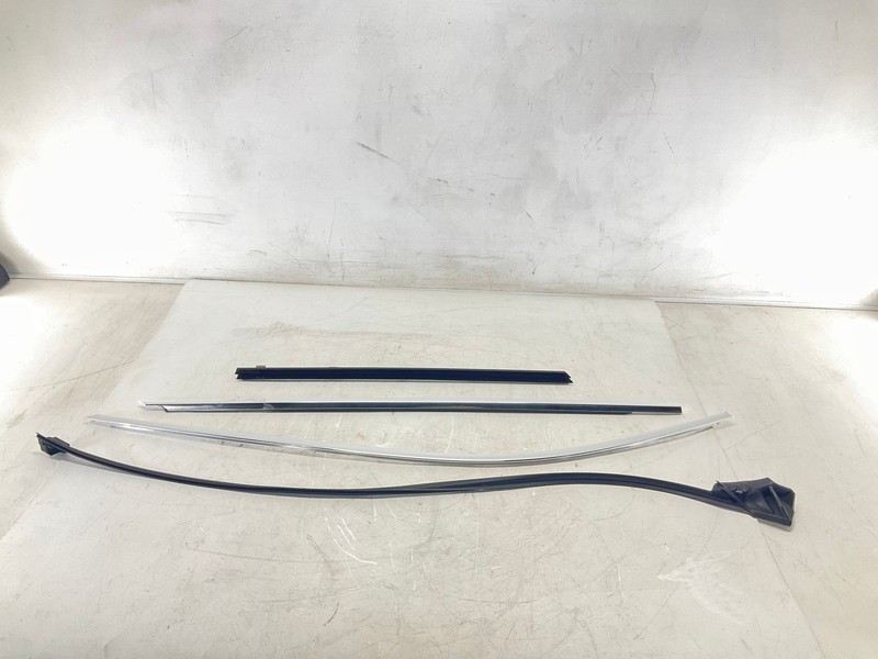 17-20 Jaguar F-Pace Front Right Door Window Moldings OEM