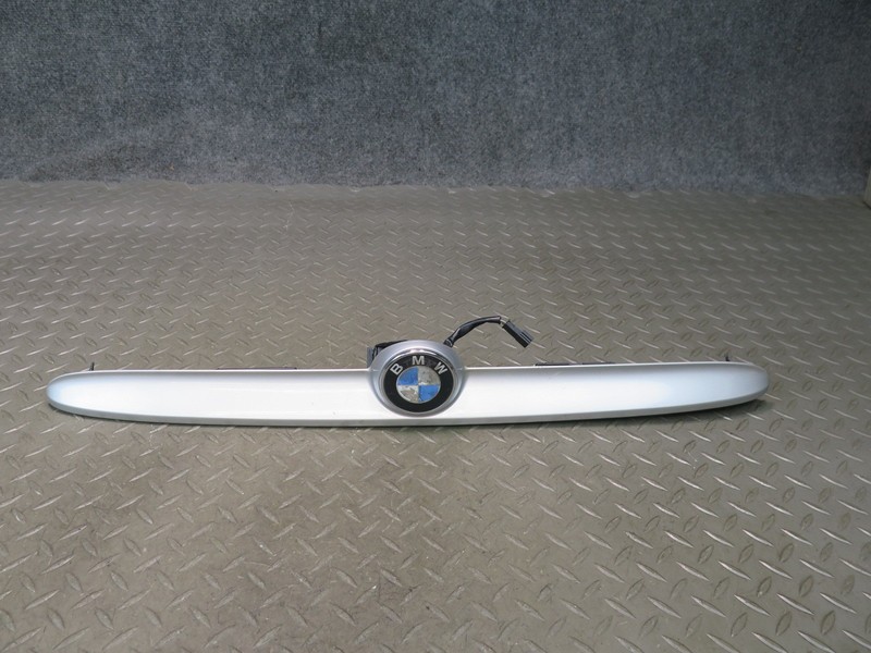 01-06 BMW E46 330Ci CONVERTIBLE REAR TRUNK LID HANDLE TRIM MOLDING OEM