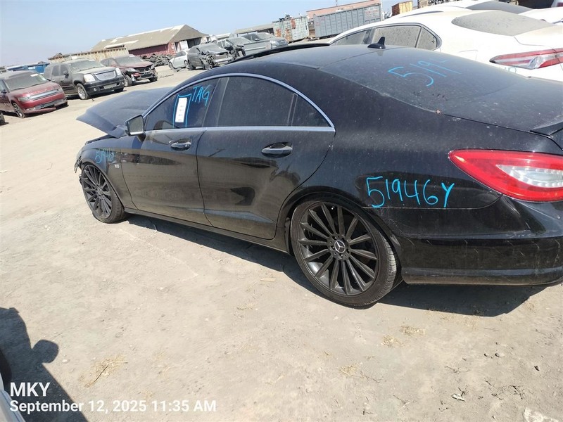 REAR BLK W/PARK BUMPER TEXTURED OEM 12-14 MERCEDES-BENZ CLS550 gallery