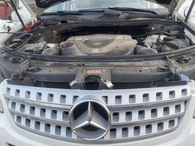 2006 2007 2008 MERCEDES BENZ ML350 Factory Upper Grille Silver Chrome 965550