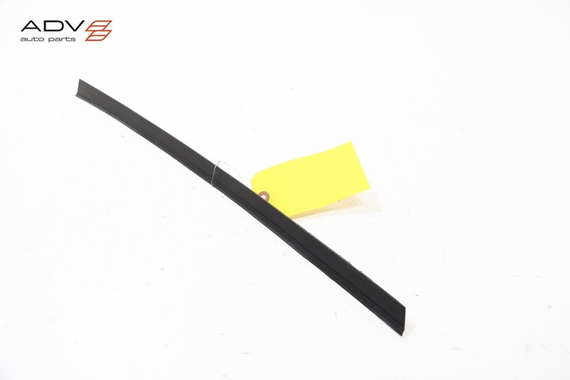 2021 – 2025 FORD BRONCO SPORT WINDSHIELD LEFT SIDE DRIP SEAL MOLDING OEM