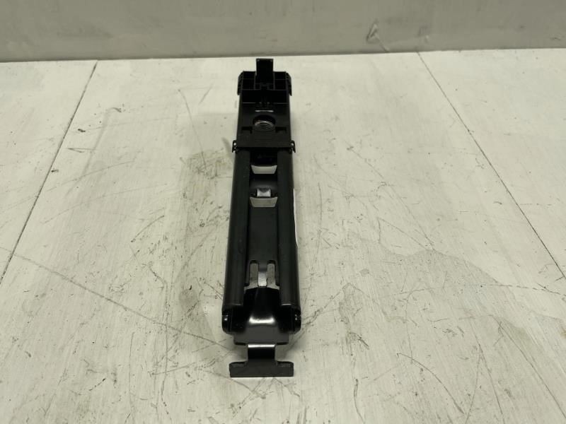 2011 FORD EXPLORER XLT FRONT RIGHT SEAT BELT HEIGHT ADJUSTER OEM+