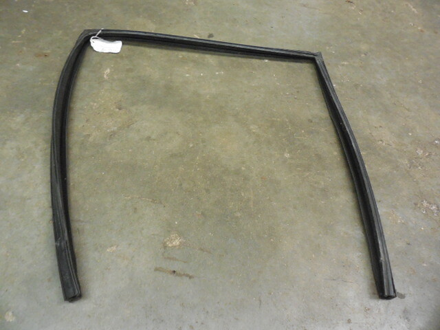 00-06 BMW E53 X5 Rear Right Passenger Window Seal Gasket Weatherstrip 349127