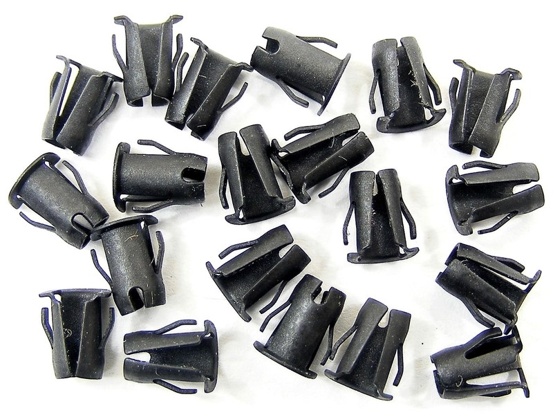 Dodge Truck Barrel Clips- Fit 5/32″ Hole- 1/8″ Stud- Emblem Trim etc- 20pcs #018