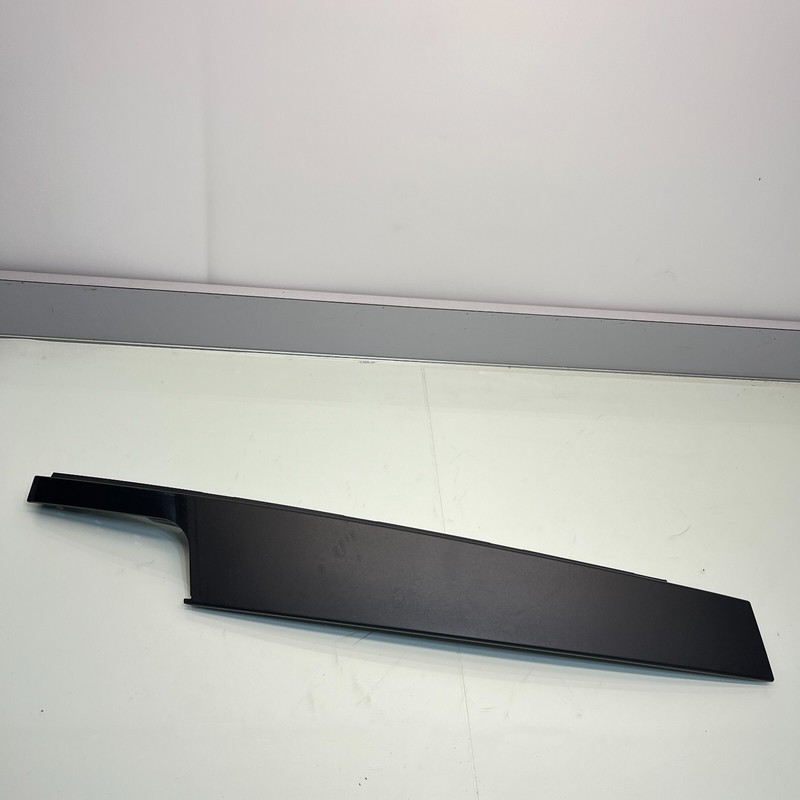 2012 - 2018 BMW 3 328i F30 FRONT / LEFT DOOR B PILLAR MOLDING TRIM OEM 7258309