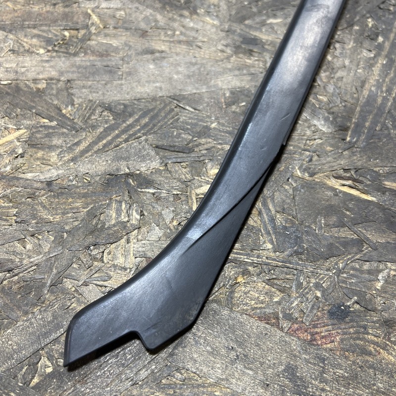 12-20 BMW F30 F80 RIGHT OUTER WINDSHIELD EXTERIOR A-PILLAR TRIM MOLDING OEM gallery