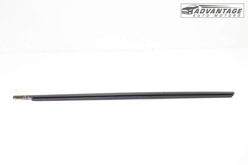 2016-21 HONDA CIVIC FRONT RIGHT PASSENGER SIDE EXTERIOR WINDOW BELT MOLDING OEM