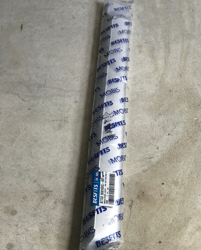 877323D010XS-BR Moulding Assy-Rear W/Line Genuine Hyundai Mobis