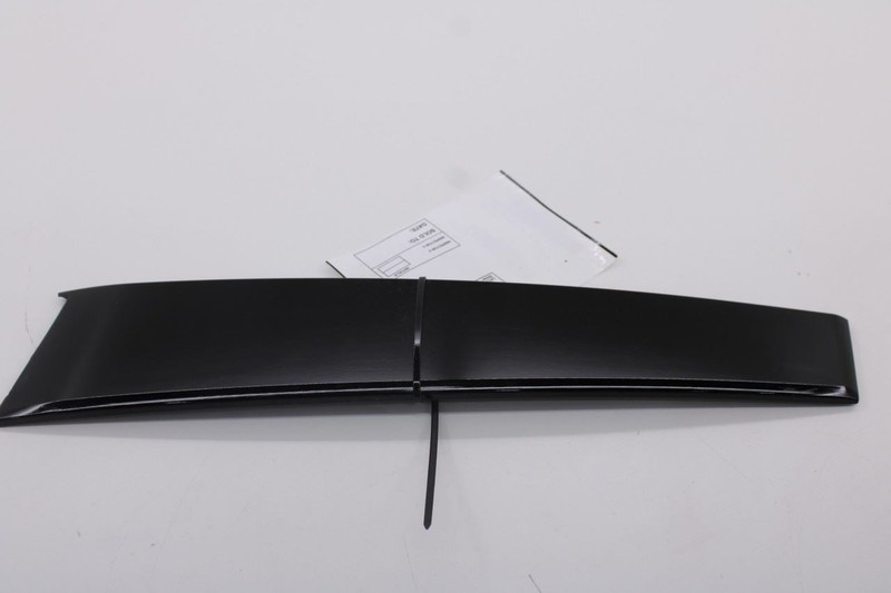 2019-23 Hyundai Santa Fe SEL Front Right Door B-Pillar Garnish Assy 82260-S1000
