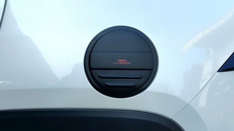 Cover Fuel Oil Cap Tank Matte Black Fits Toyota Yaris Cross 5Dr '23 - '25 gallery